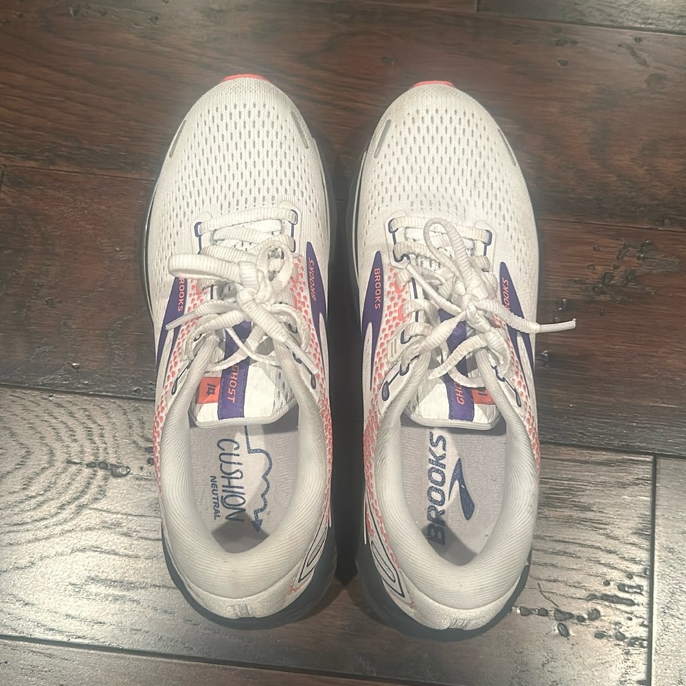 Brooks - ghost running shoes